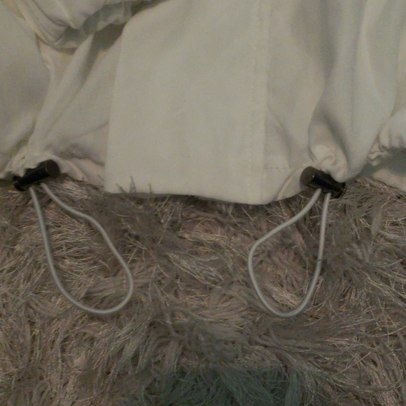 White jacket - Picture 3 of 7